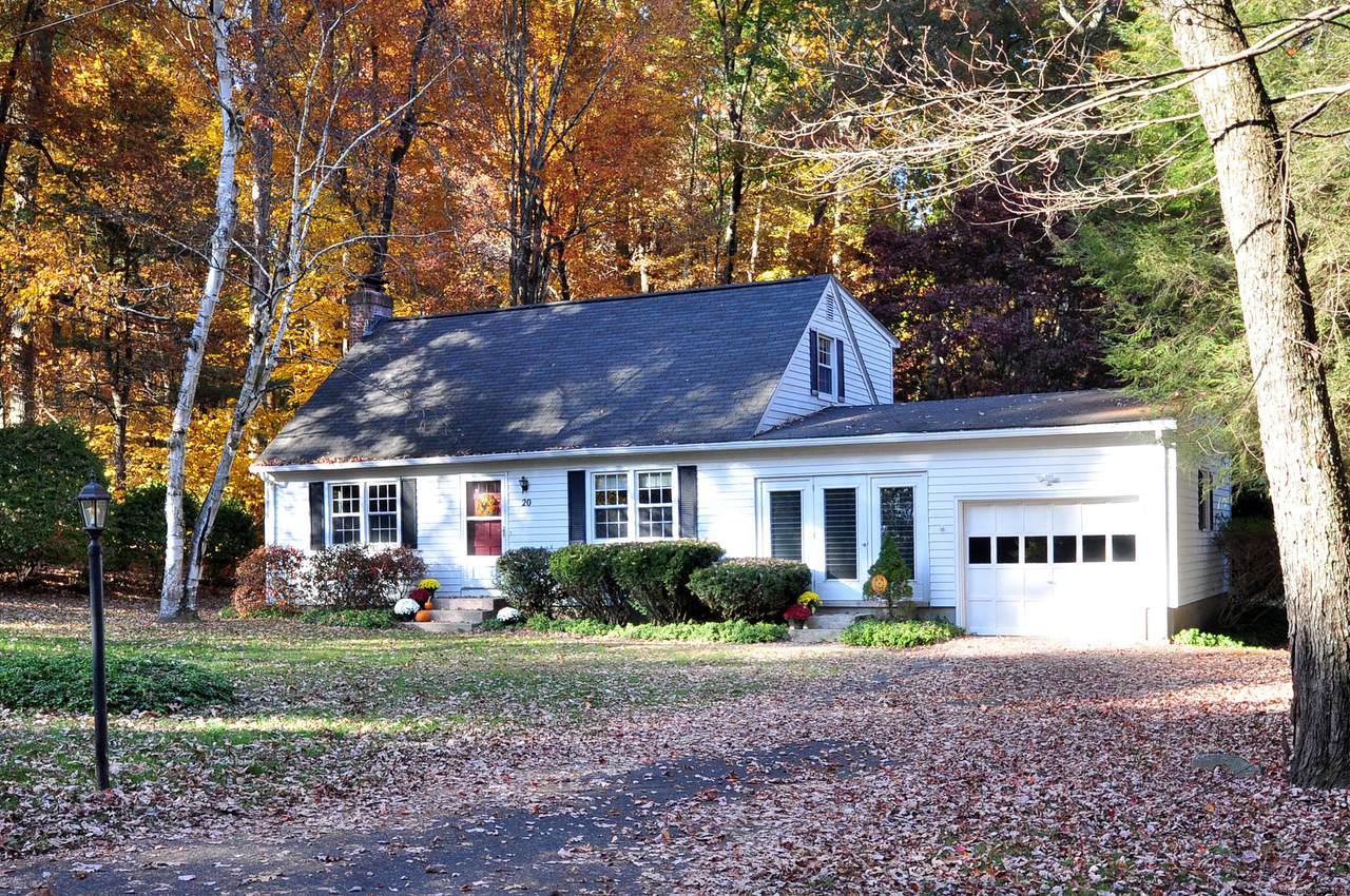 20 Lostbrook Road - Photo 1