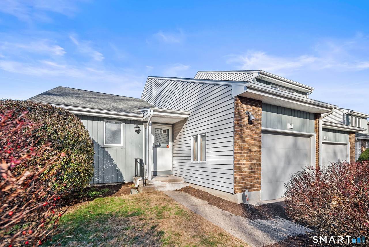 51 Ivy Lane - Photo 1