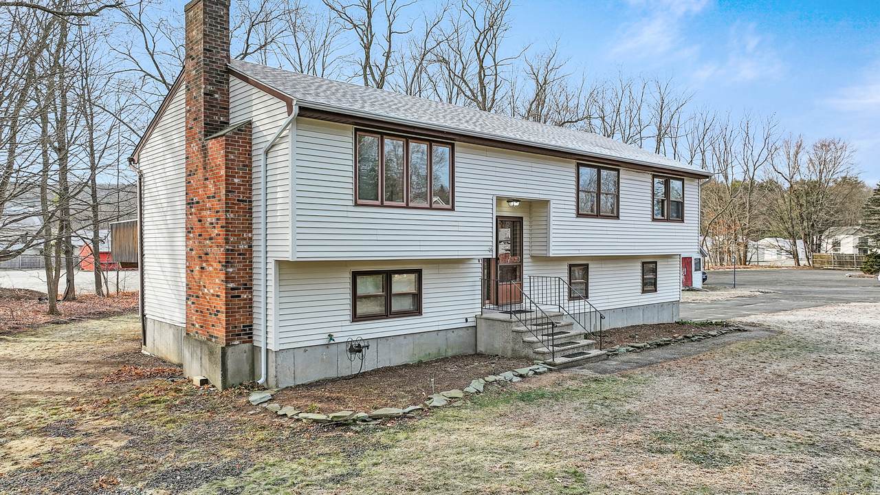 129 Dowd Avenue - Photo 1