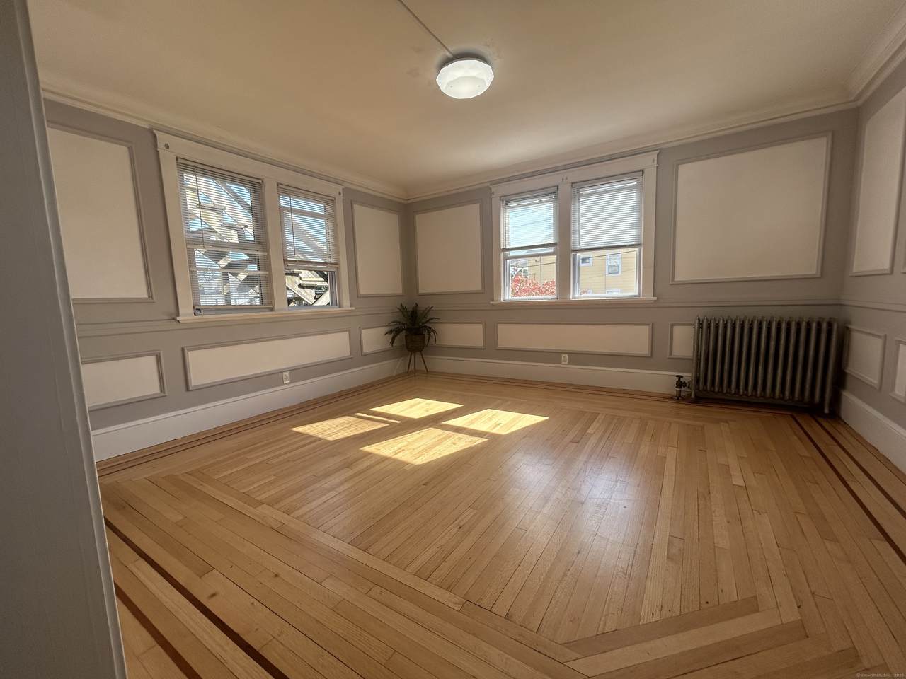 179 Montauk Avenue - Photo 1