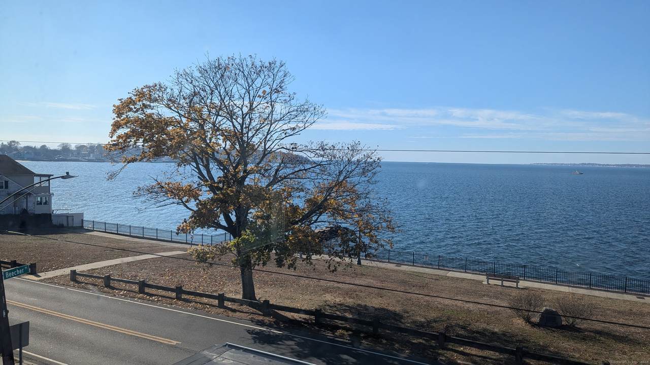 183 Townsend Avenue - Photo 1