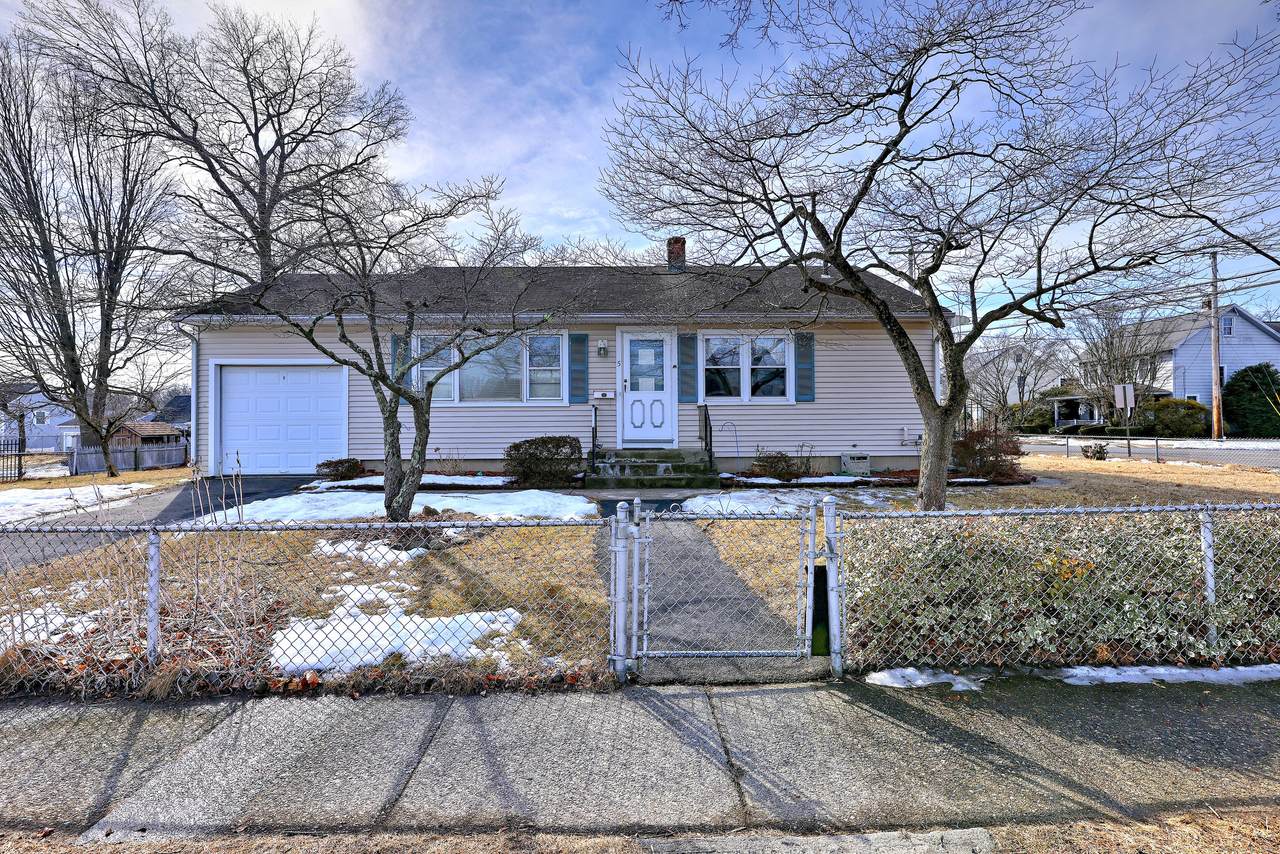 5 Dale Drive - Photo 1