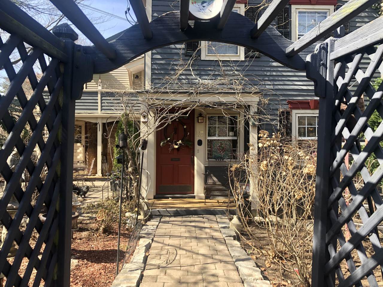 57 Vine Street - Photo 1