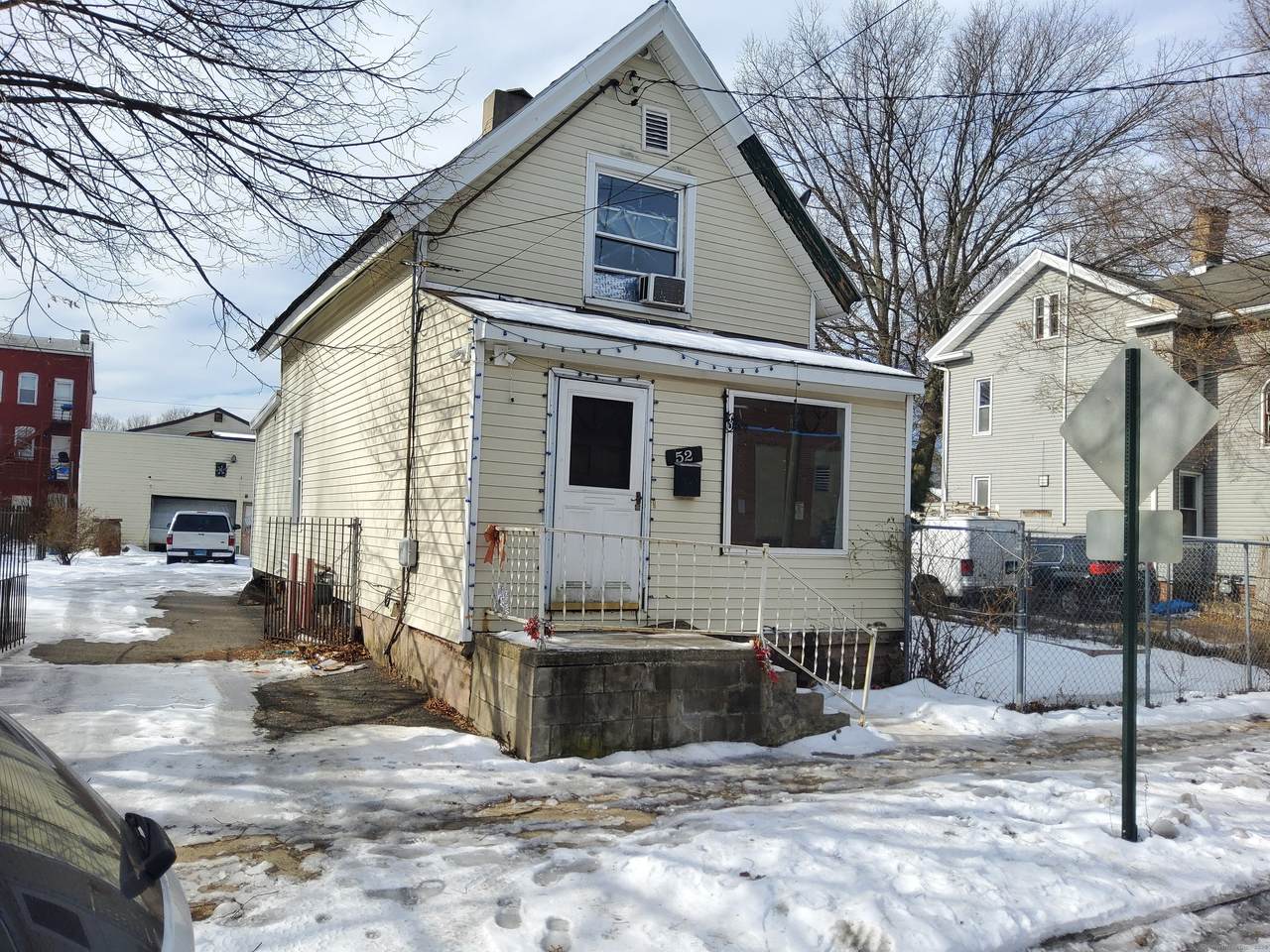 52 Daggett Street - Photo 1