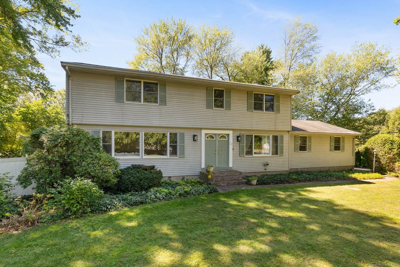 10 Mohegan Trail - Photo 1