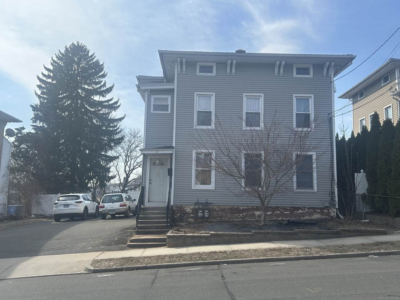 220 Curtis Street - Photo 1