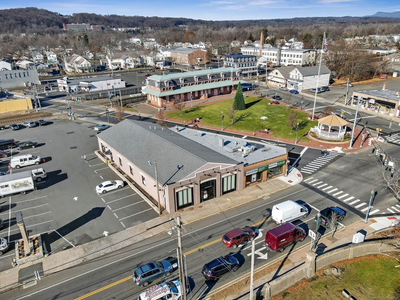 9 Colony Street - Photo 1