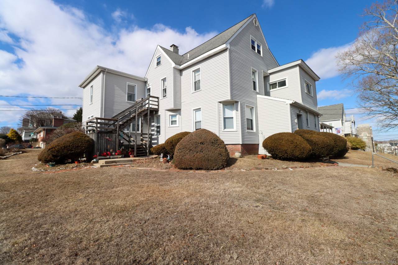 179 Montauk Avenue - Photo 1
