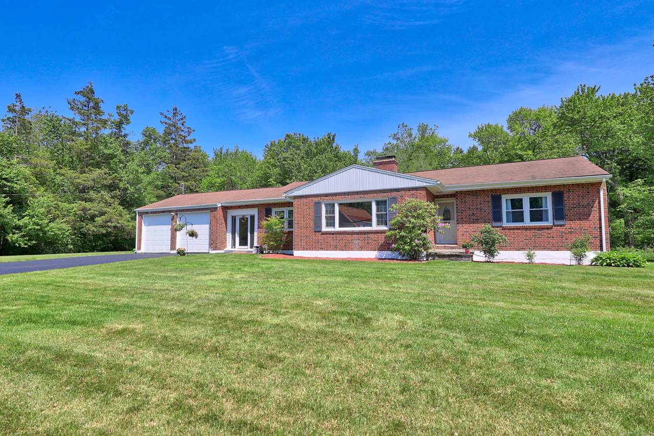 17 Straitsville Road - Photo 1