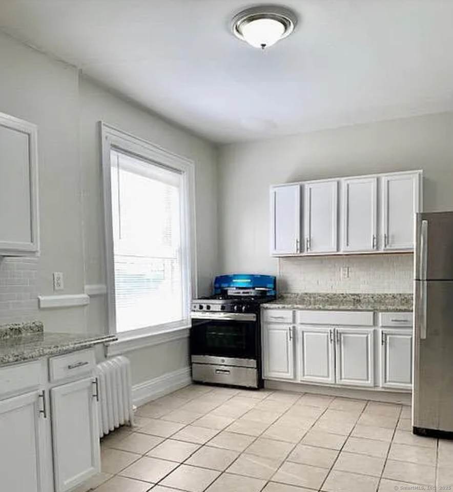 1589 Fairfield Avenue - Photo 1