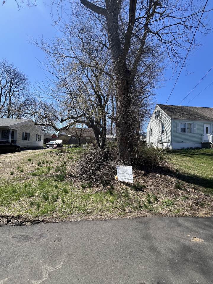 11 Myron Avenue - Photo 1