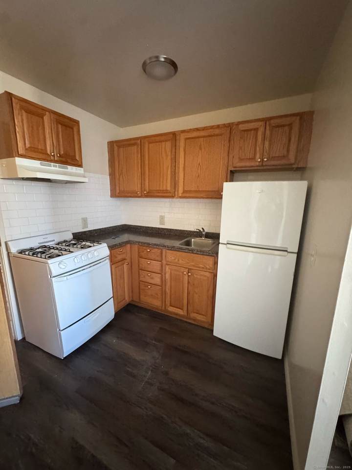 125 Granfield Avenue - Photo 1