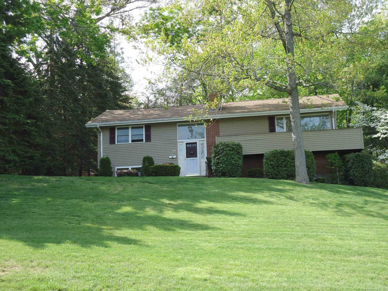 145 Garry Drive - Photo 1