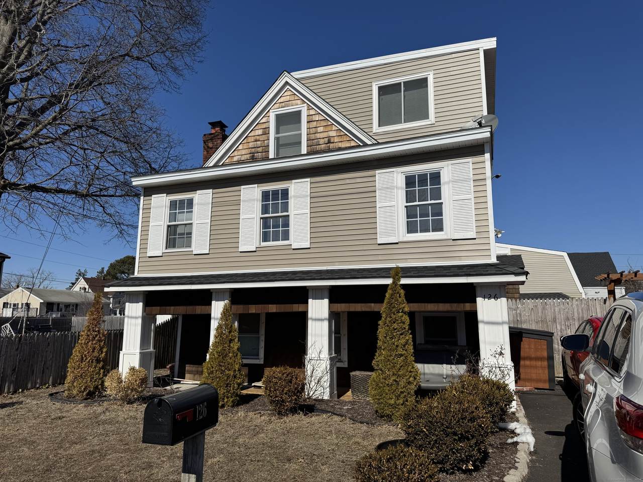 126 Garibaldi Avenue - Photo 1