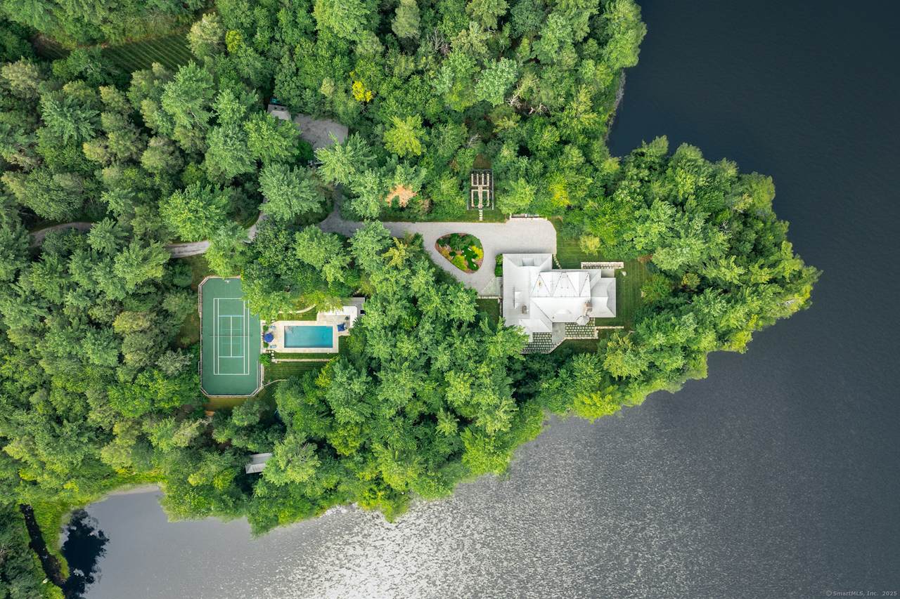 841 Winchester Road - Photo 1