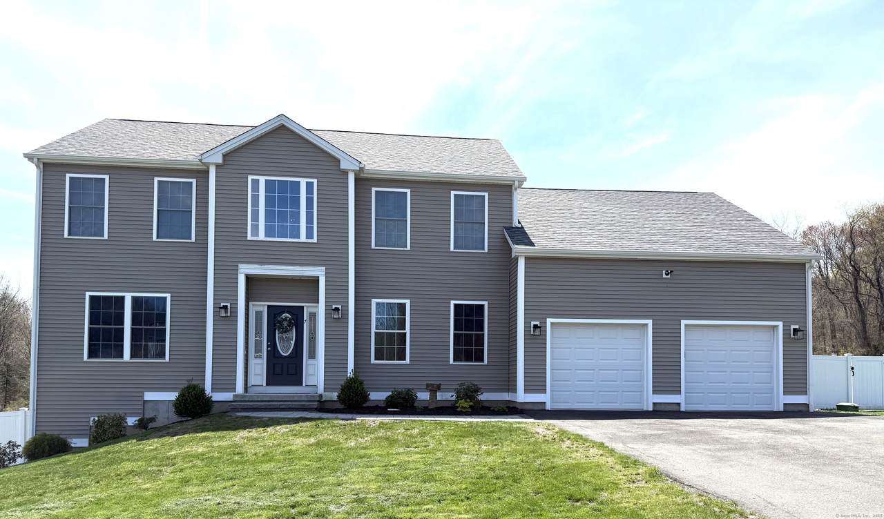 1841 Blackberry Place - Photo 1