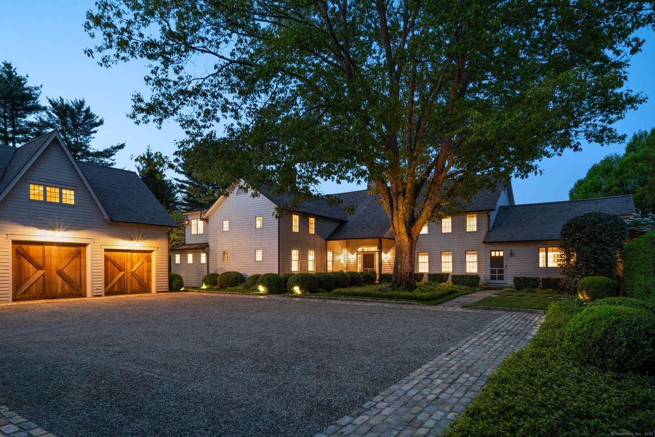 945 Oenoke Ridge - Photo 1