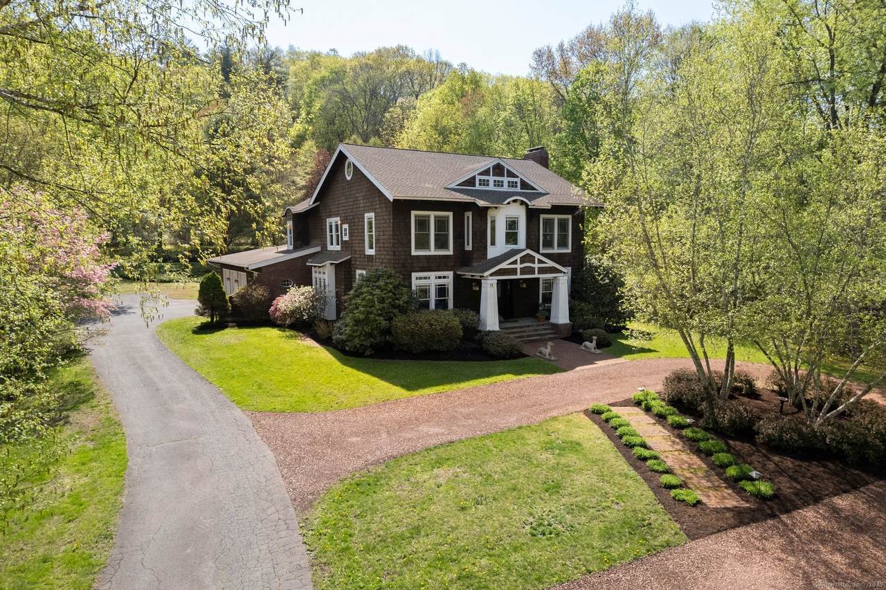 64 Weatogue Street - Photo 1