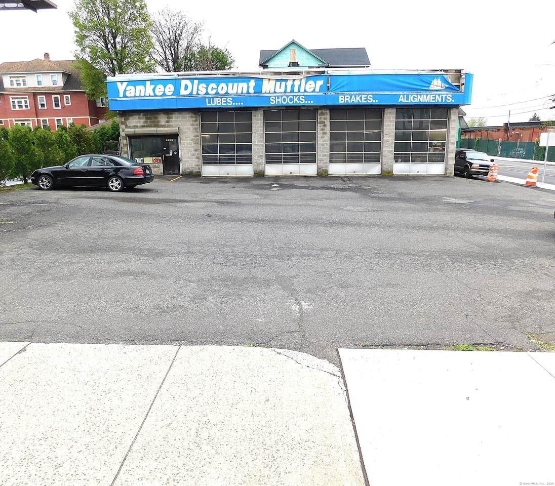 1290 Boston Avenue - Photo 1