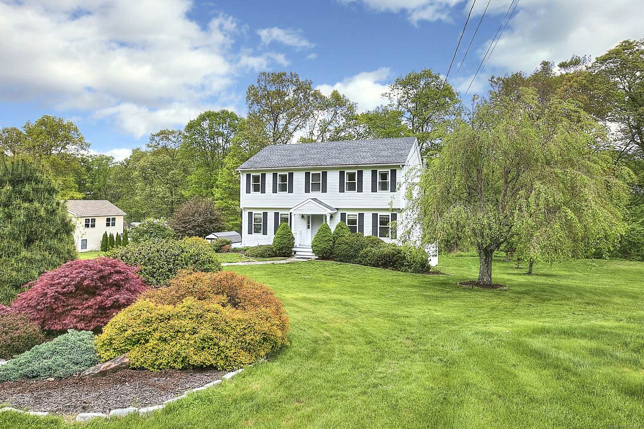 23 Davis Road - Photo 1