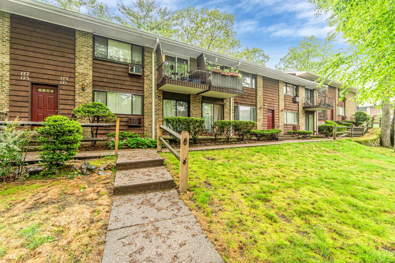 173 Kennedy Drive - Photo 1