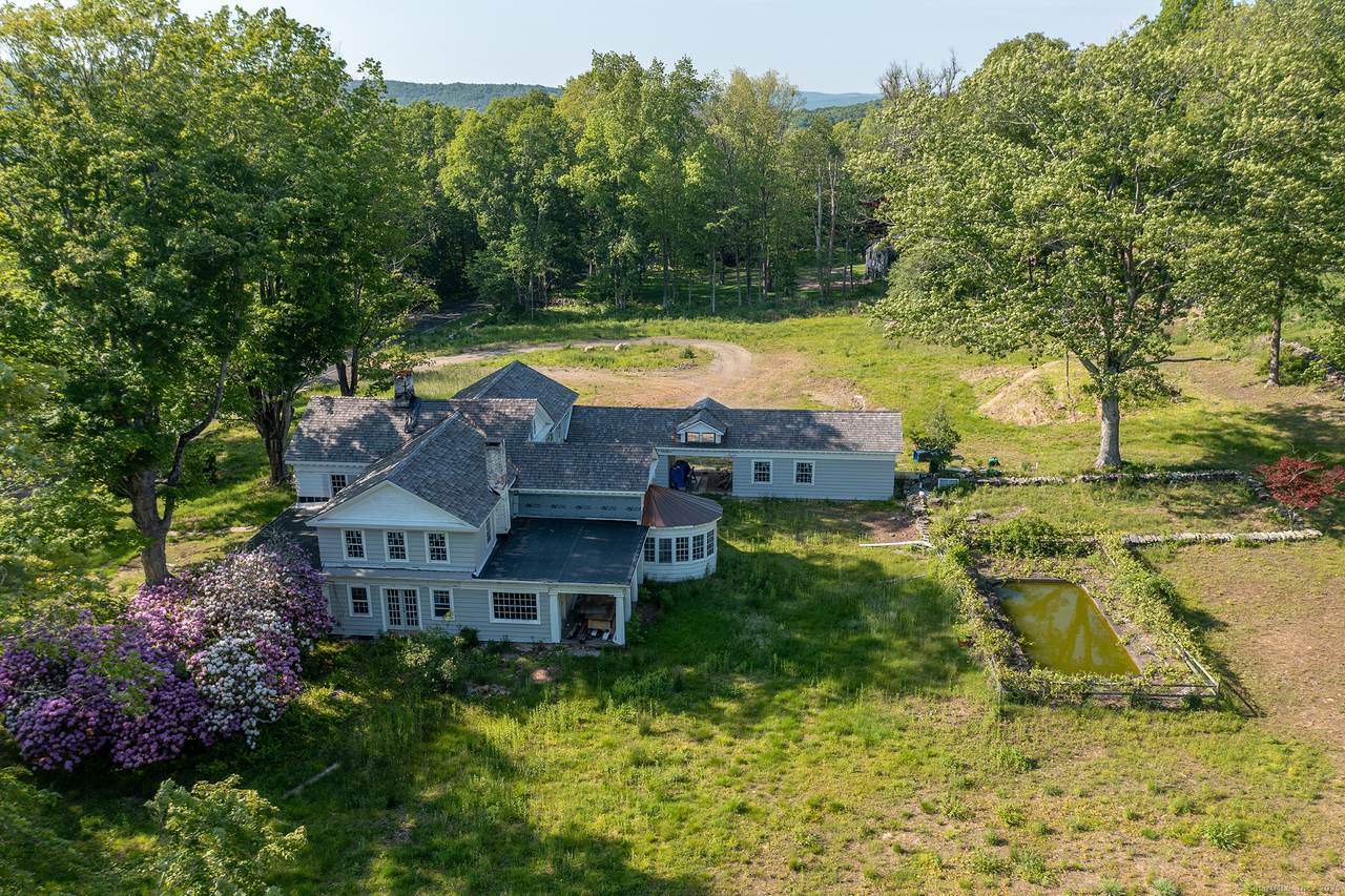 134 Roxbury Road - Photo 1
