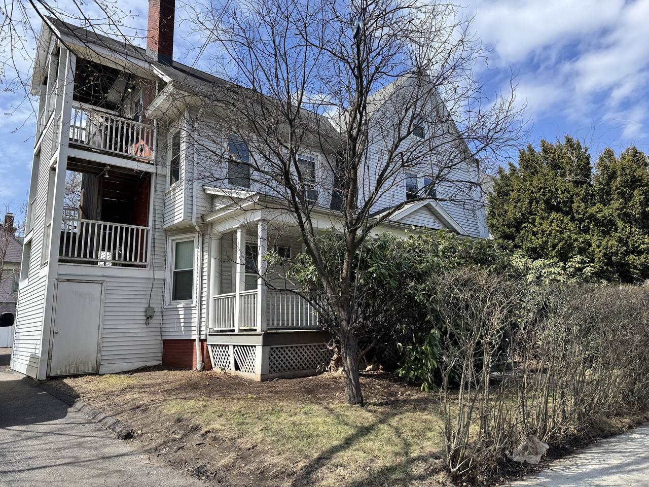 485 Laurel Avenue - Photo 1