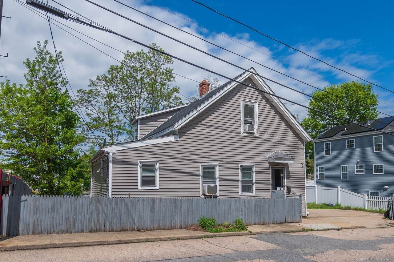 52 Luna Street - Photo 1