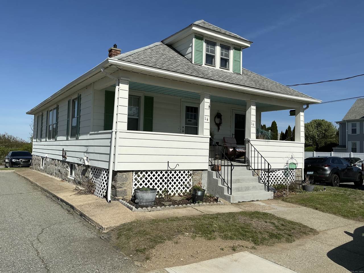 18 Hamilton Avenue - Photo 1