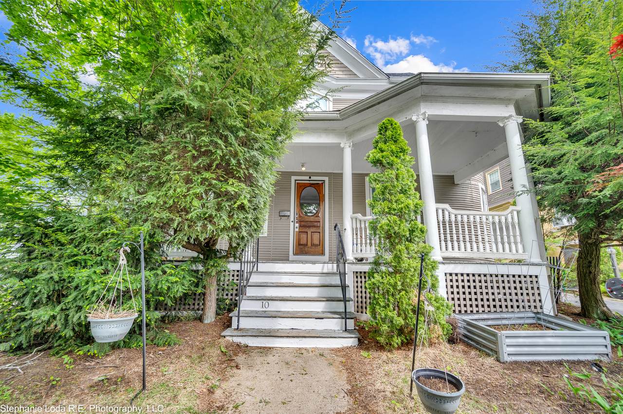 10 Fiske Street - Photo 1