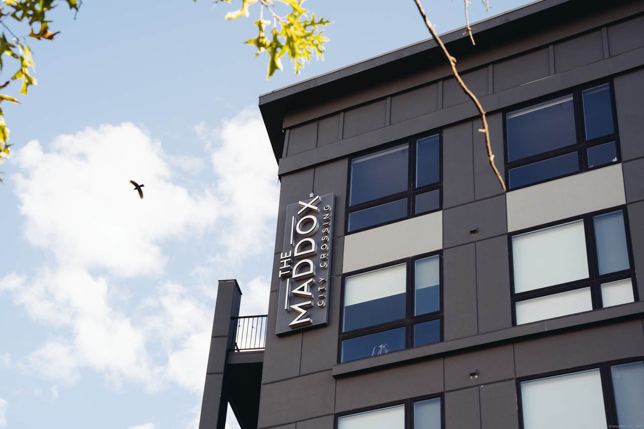 240 Congress Avenue - Photo 1