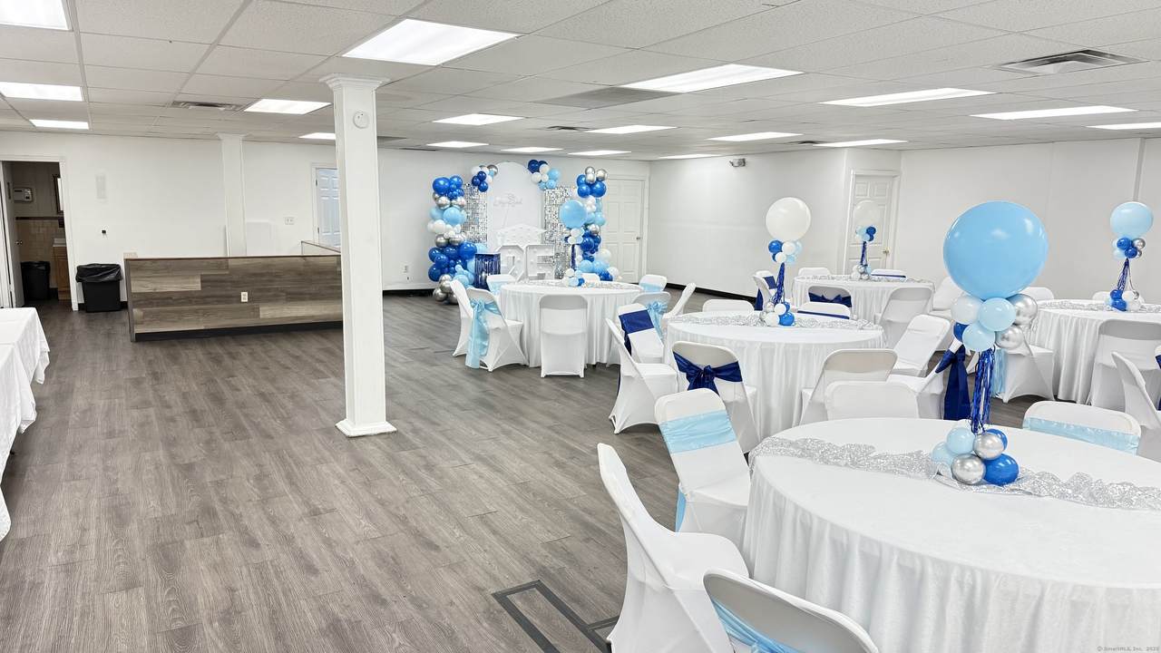 60 Connolly Parkway - Photo 1