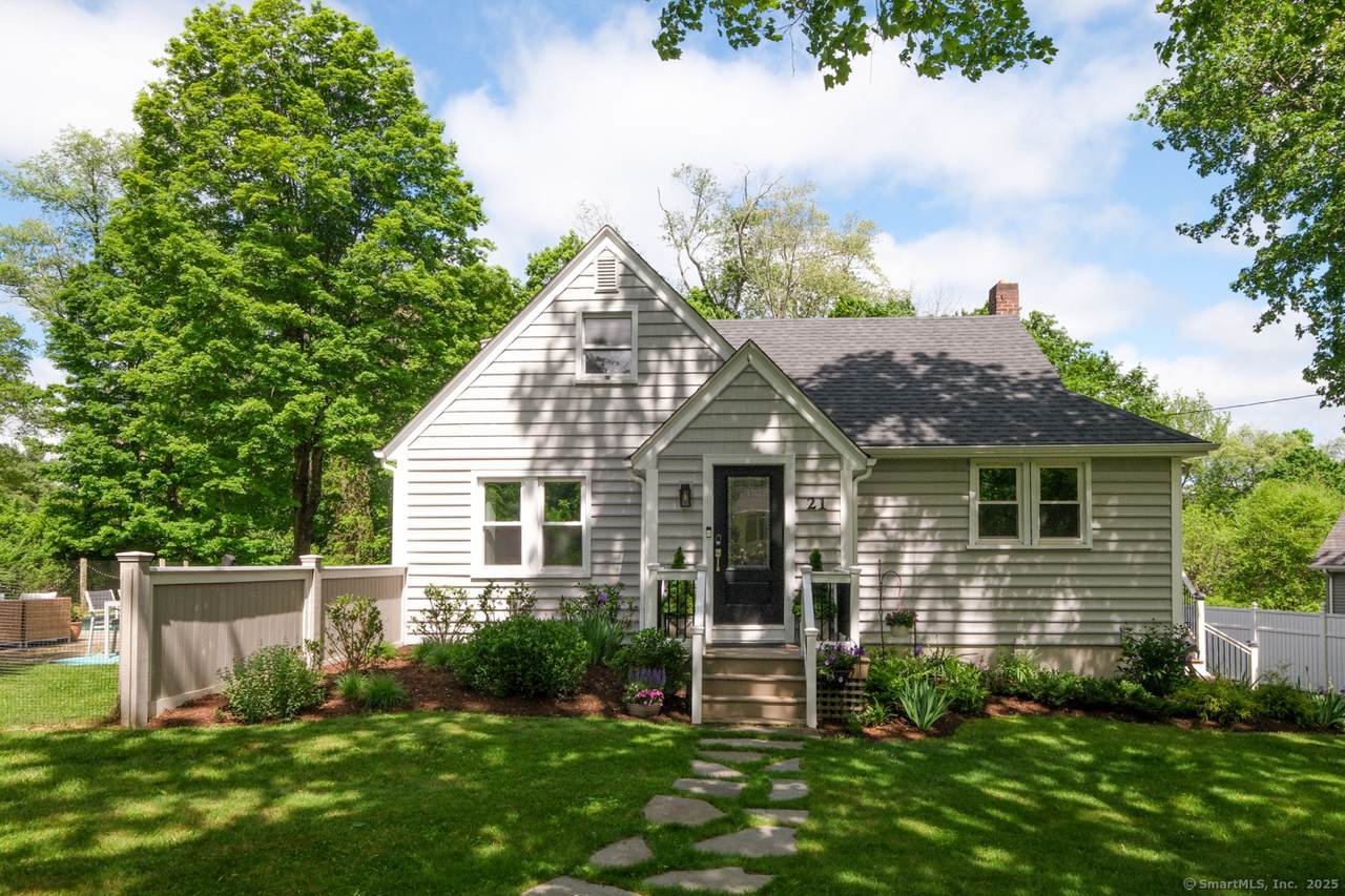 21 Perry Street - Photo 1