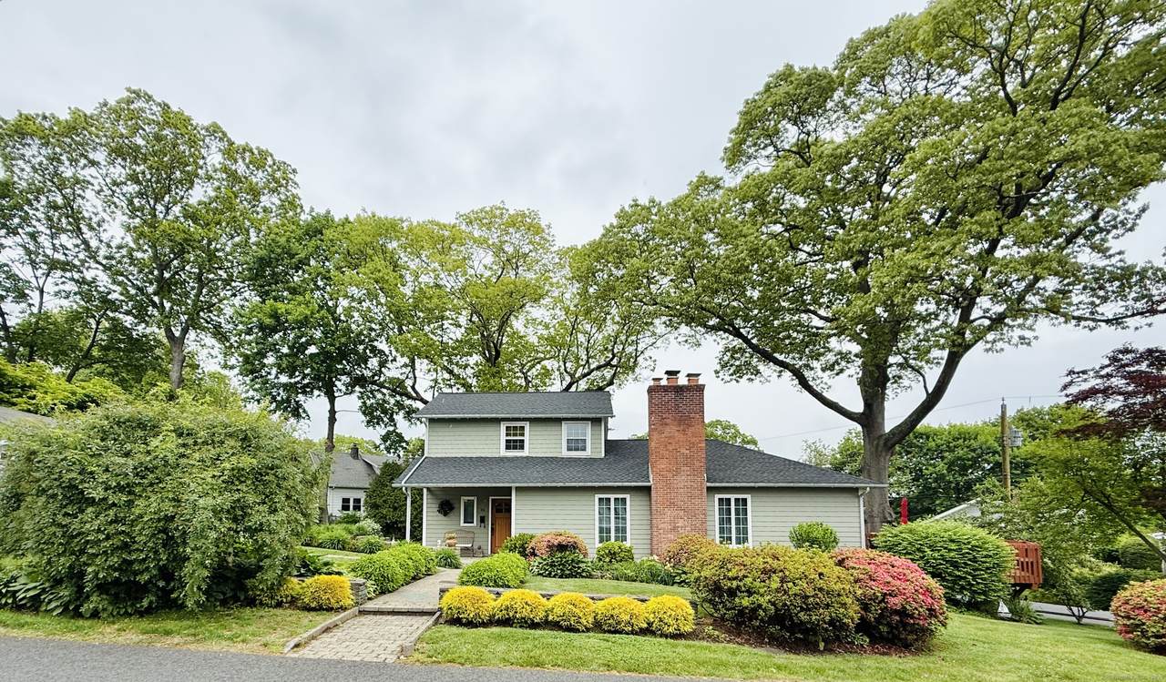 16 Hillcrest Avenue - Photo 1