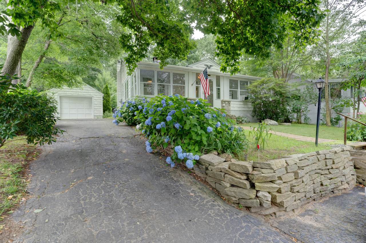 285 Deepwood Drive - Photo 1