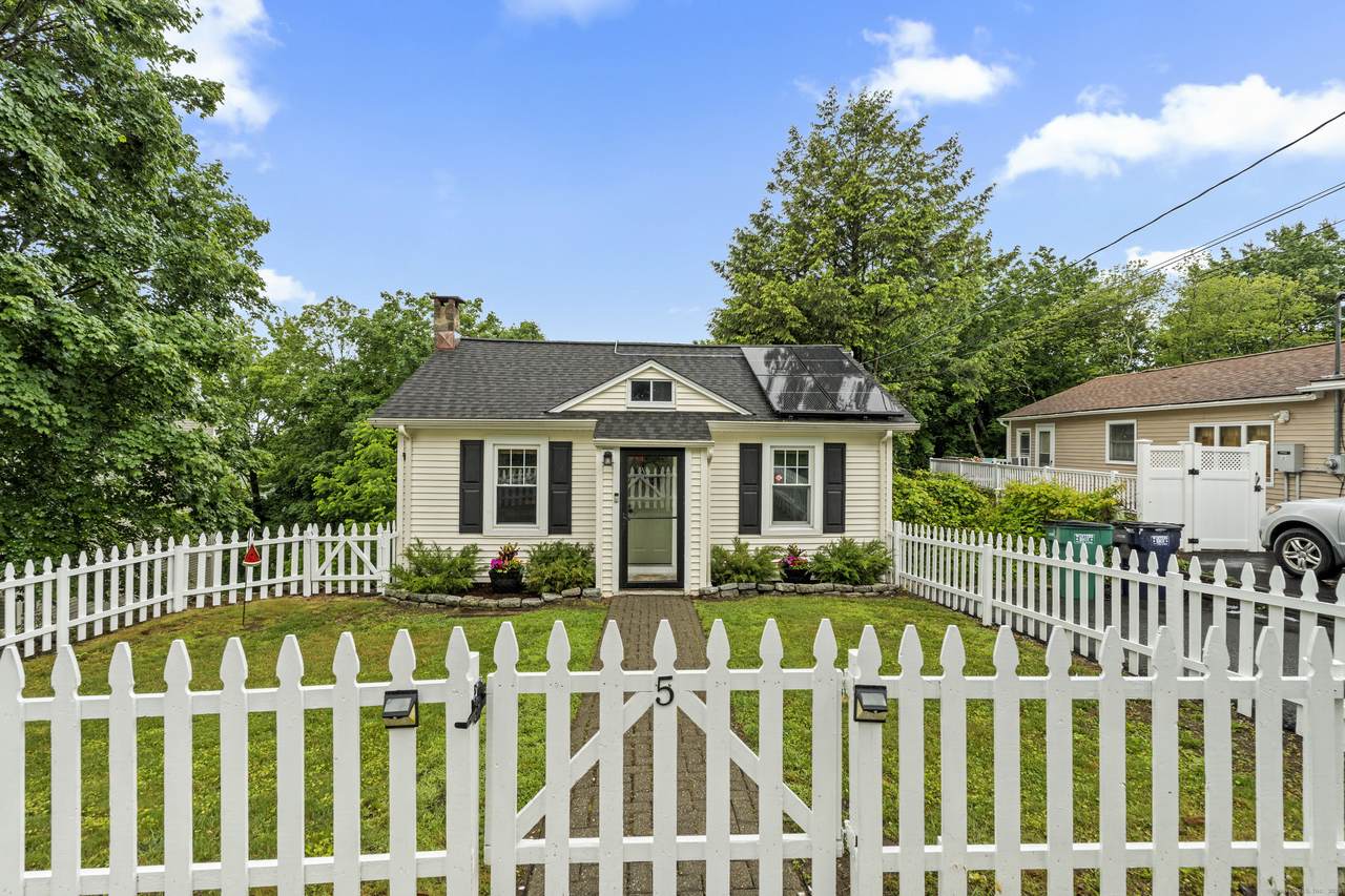 5 Glenville Road - Photo 1