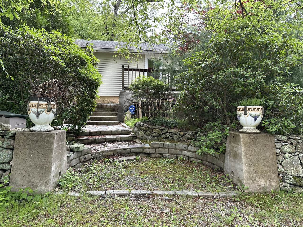 368 Stonington Road - Photo 1