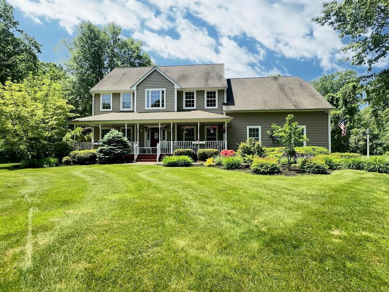 16 Trevor Lane - Photo 1