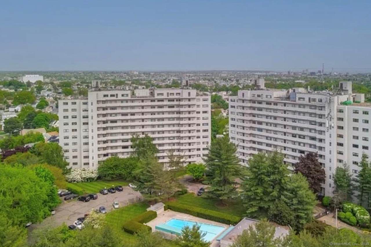 3200 Park Avenue - Photo 1