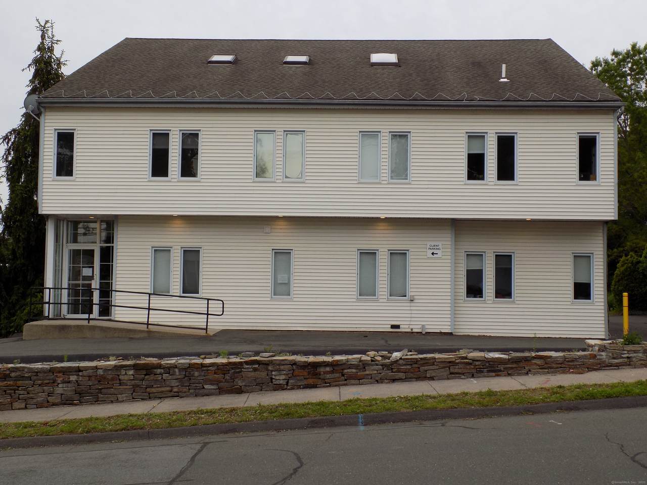 751 Farmington Avenue - Photo 1