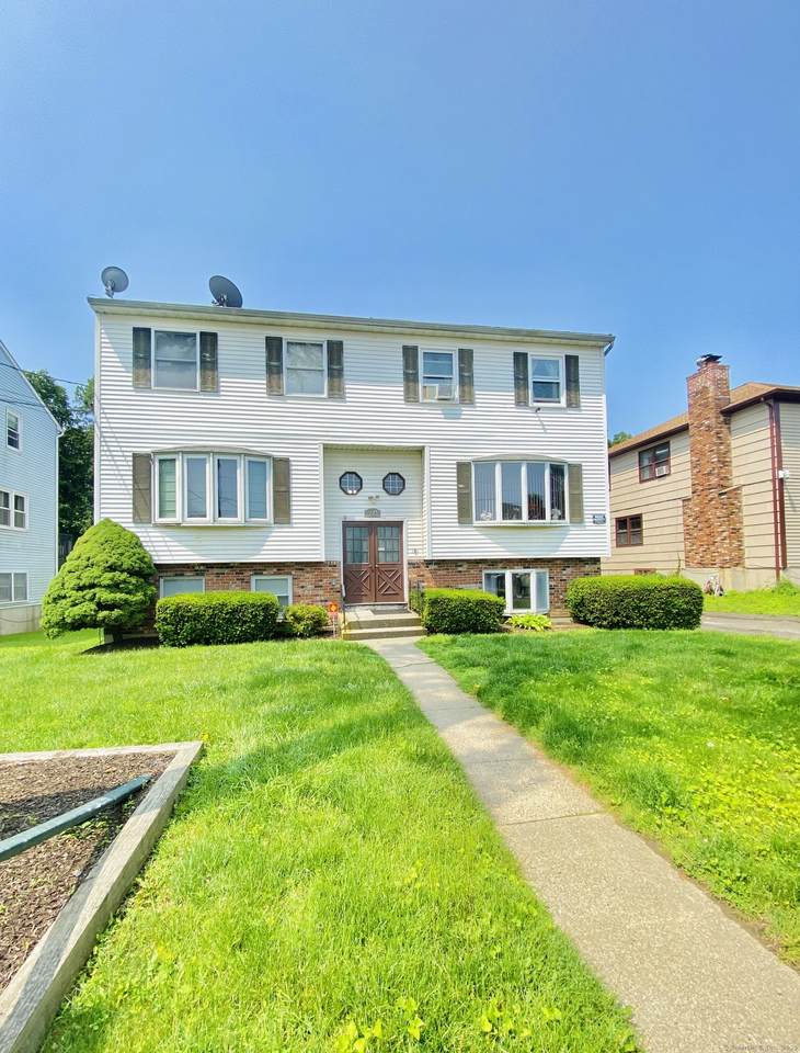 43 Belmont Circle - Photo 1