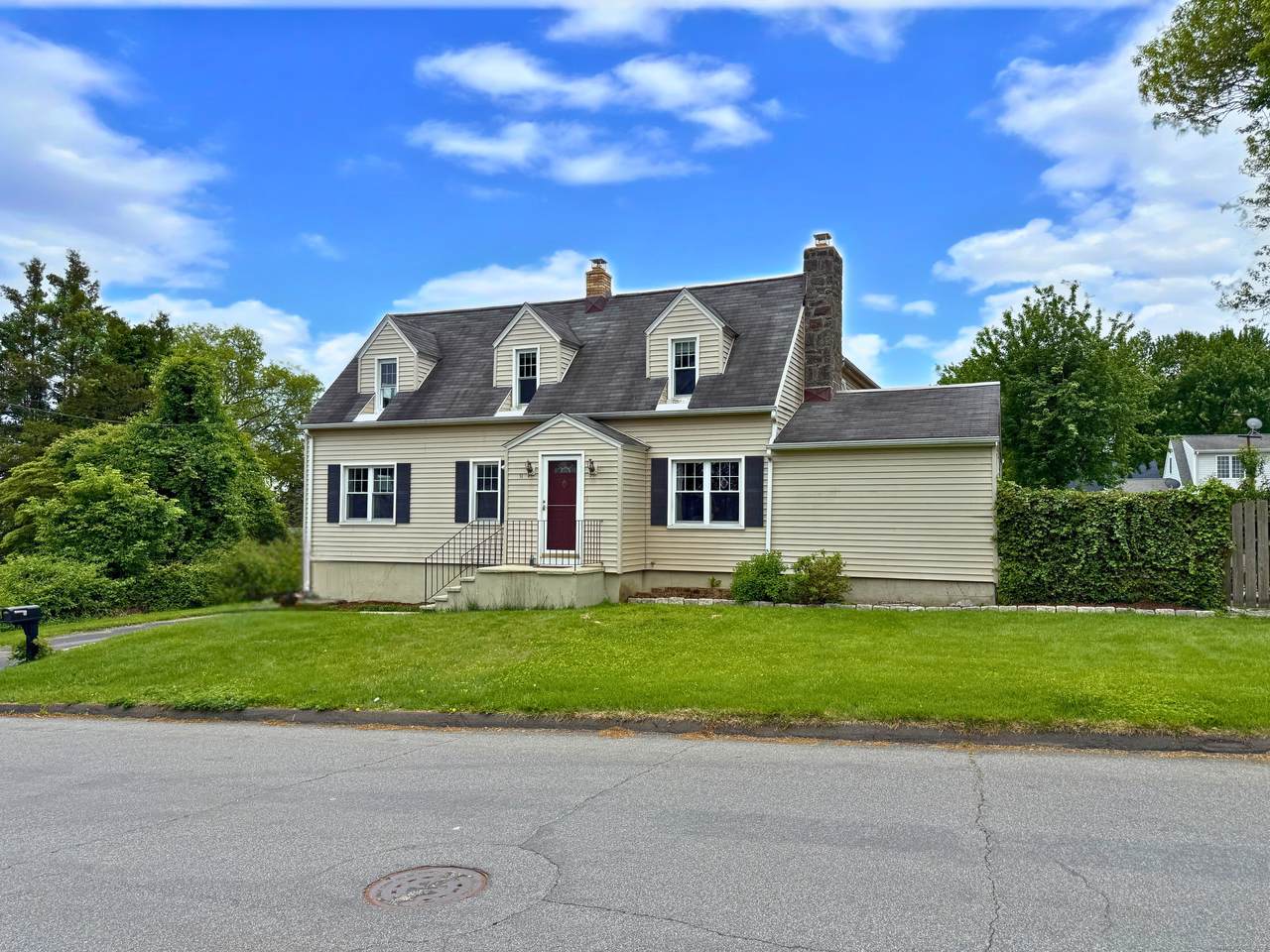 51 Laurel Street - Photo 1