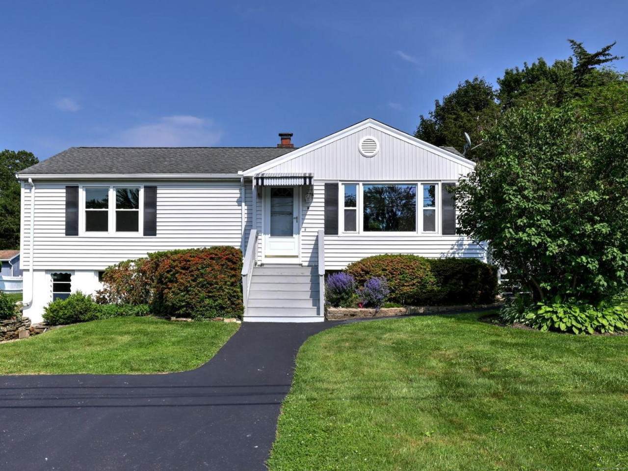 8 Kathy Drive - Photo 1