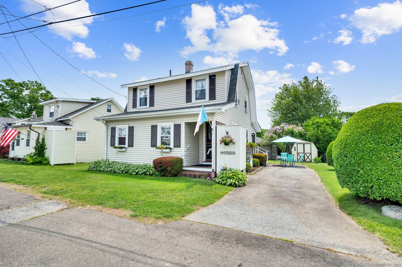 7 Meriden Avenue - Photo 1
