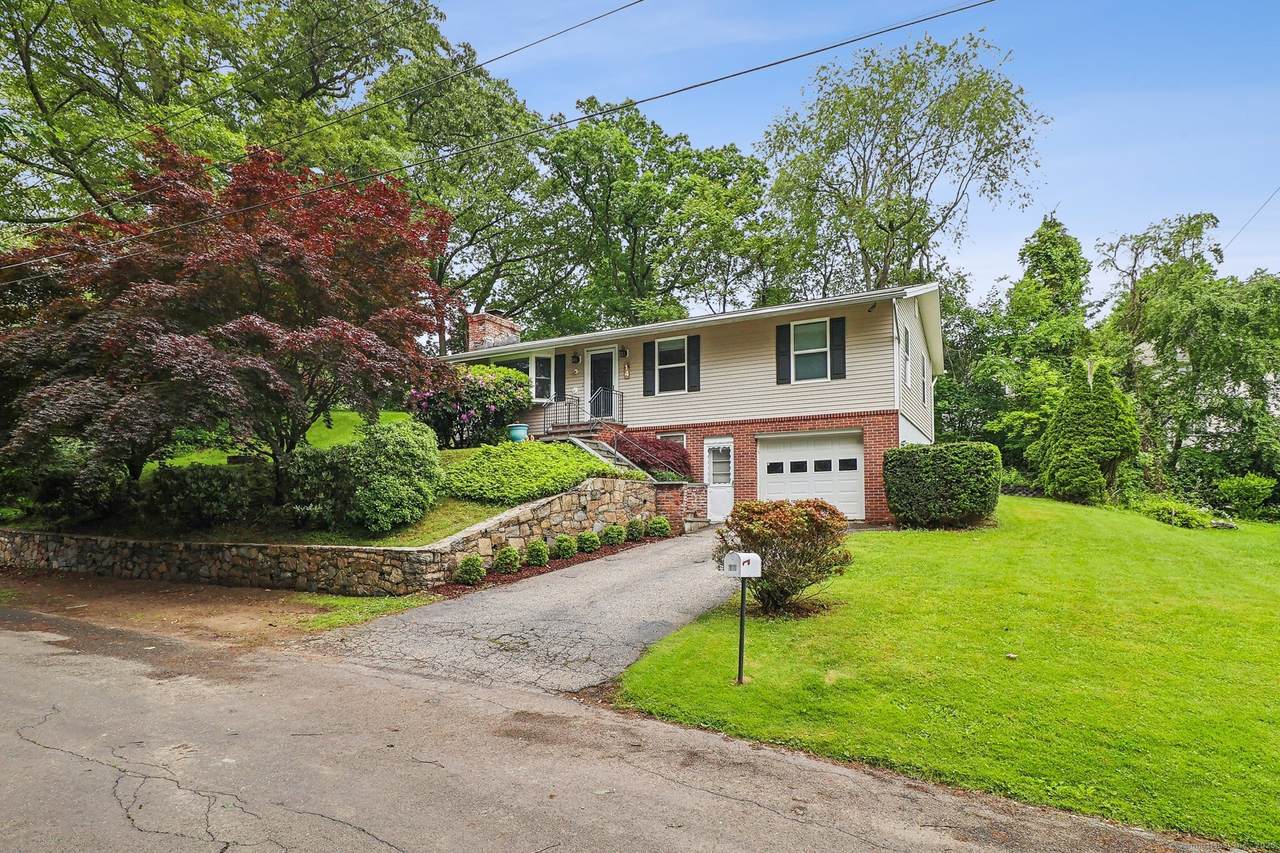 14 Knollwood Terrace - Photo 1