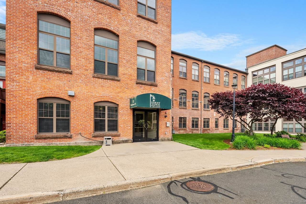 33 Mechanic Street - Photo 1