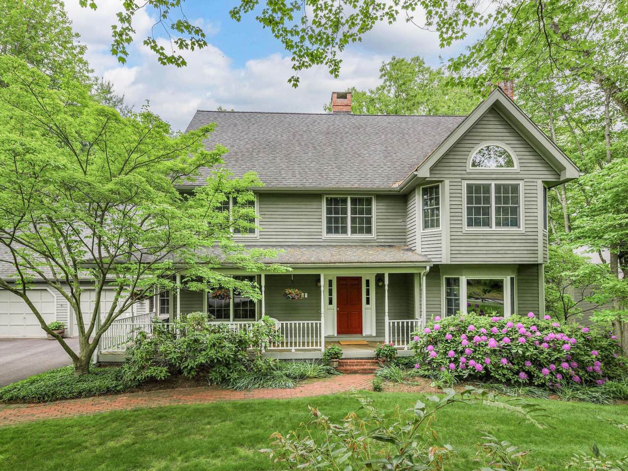 40 Oakridge - Photo 1