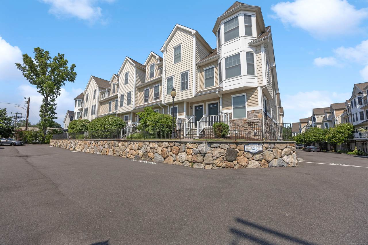 85 Camp Avenue - Photo 1