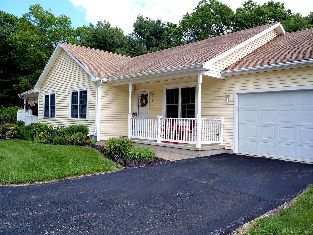 4 Bluebird Lane - Photo 1