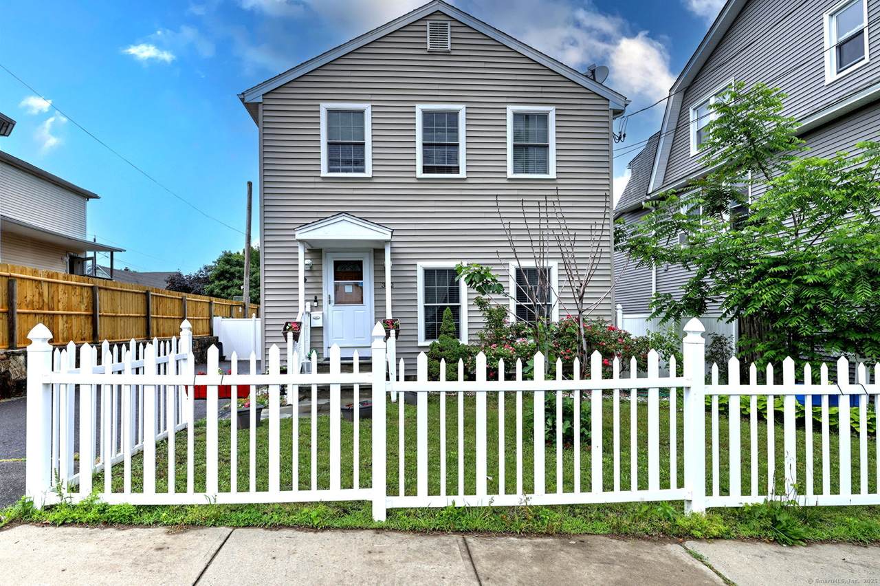 322 Greenfield Street - Photo 1